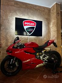 Ducati Panigale 899