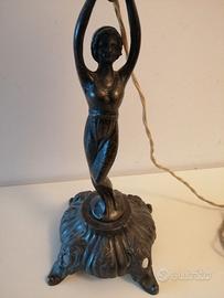 Lampa da tavola con scultura in bronzo Art Nouveau