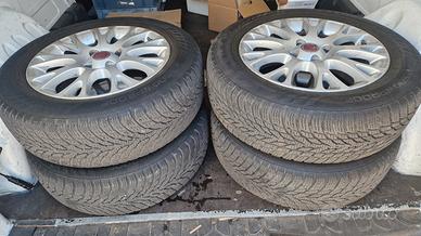 4 cerchi lega gomme 4 stagioni  Fiat Punto 