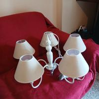 Lampadario con 5  paralumi e 2 abat jour