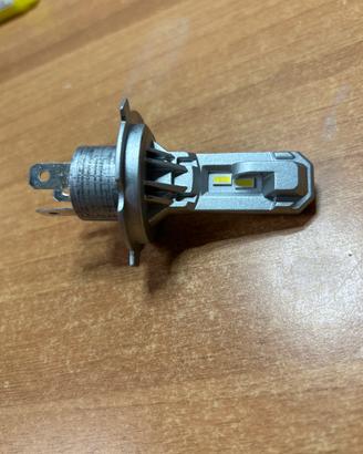 LAMPADE A LED H4
