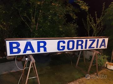 insegna pubblicitaria