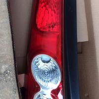 Fanale posteriore sinistro Ford Fiesta MK5