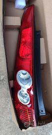 Fanale posteriore sinistro Ford Fiesta MK5