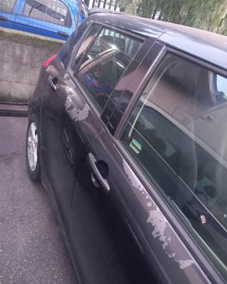 SUZUKI SWIFT 2005