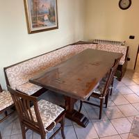 Tavolo in legno massello