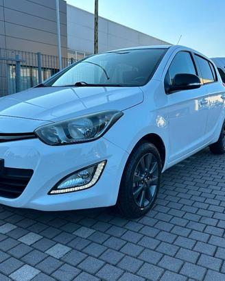 HYUNDAI - i20 - 1.2 5p. Go Brasil