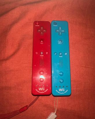 Wiimote azzurro e rosso