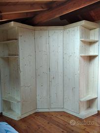 cabina armadio in abete con ante ripiani tubi