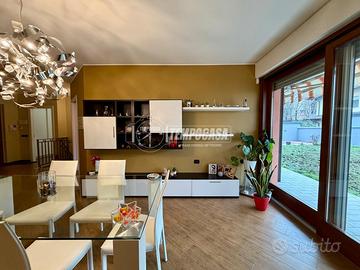 TRILOCALE CON GIARDINO E BOX