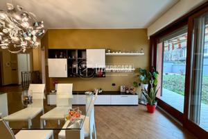 TRILOCALE CON GIARDINO E BOX