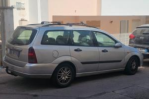 Ford Focus sw 1.8 tdi diesel con gancio traino