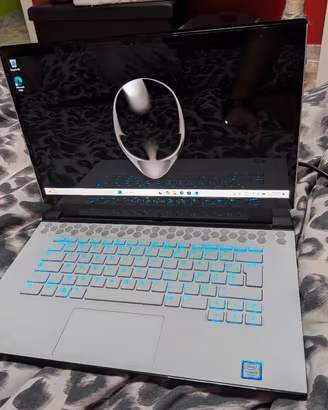 Alienware M15 R2