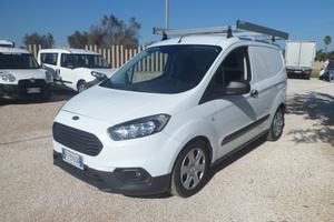 Ford Transit Courier furgone