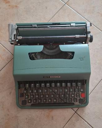 Olivetti  Lettera 32