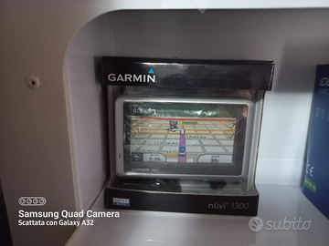 Navigatore satellitare GPS Garmin touchscreen