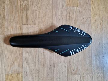 Sella Fizik Arione 00 Team 140 g carbonio