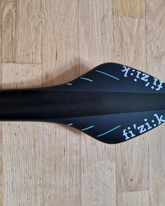 Sella Fizik Arione 00 Team 140 g carbonio