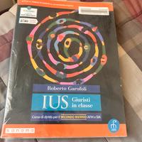 Libro scolastico diritto IUS