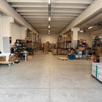 Via del Commercio, capannone-magazzino-deposito