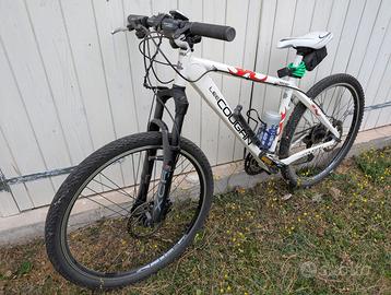 Mountain Bike Lee Cougan cambio Shimano Deore