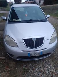 Lancia ypsilon