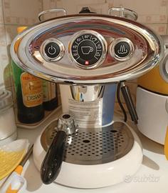 macchina caffè Illy X7.1