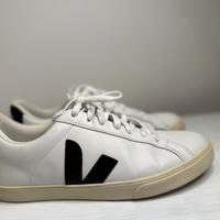 Sneakers Veja bianche e nere