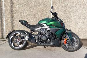 Ducati Diavel V4