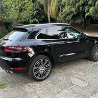 Porsche Macan S 2017 in ricambi