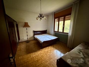 Camera matrimoniale stile classico