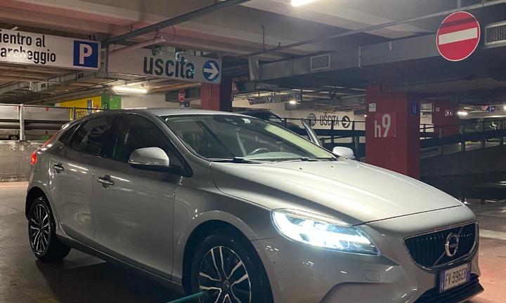 Volvo V40 T2 Business Plus my19