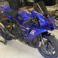 Yamaha R1
