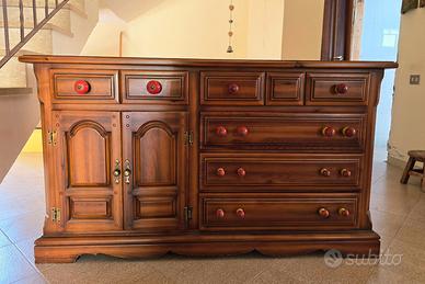 Comò in arte povera