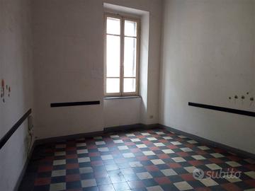 Immobile di 130 m² con più di 5 locali a Terni