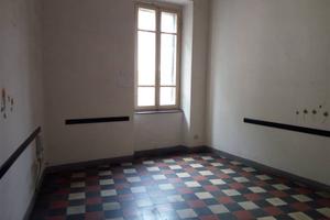 Immobile di 130 m² con più di 5 locali a Terni