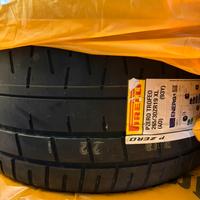Treno nuovo gomme Pirelli Trofeo R per Audi RS3 8Y