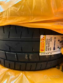 Treno nuovo gomme Pirelli Trofeo R per Audi RS3 8Y