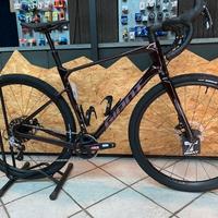 BICI GRAVEL CARBONIO GIANT