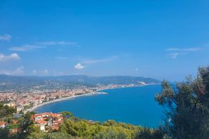 Comodo bilocale nel Golfo Dianese