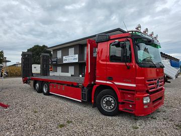 Carrellone Mercedes pneumatico integrale rampe dop