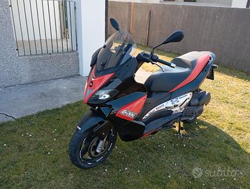 Aprilia SR Max 125 - 2011