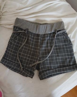 Pantaloncicni corti 