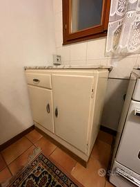 Mobiletto vintage cucina