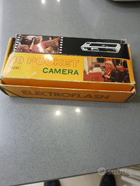 Macchina fotografica rullino anni 80