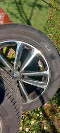 Gomme Bridgestone su cerchi in lega Peugeot 5008