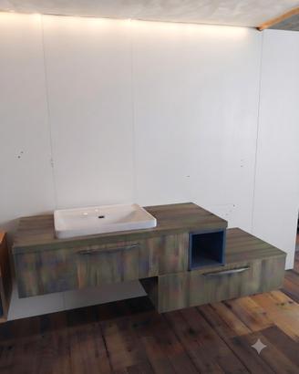 Mobile bagno sospeso  