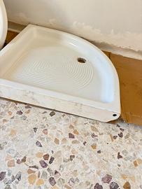 Piatto doccia  angolare