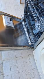 Lavastoviglie Electrolux XXL13 --- GUASTA