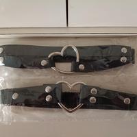 2 Giarrettiere in eko pelle con fascia elastica